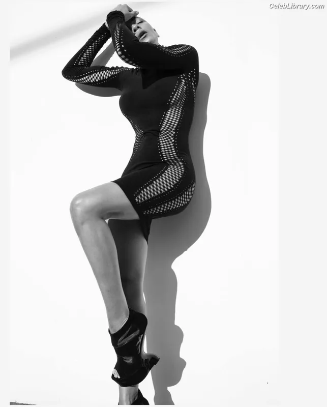 Dania Ramirez photo 10 of 171