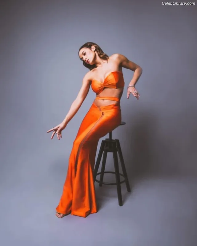 Dania Ramirez photo 2 of 171