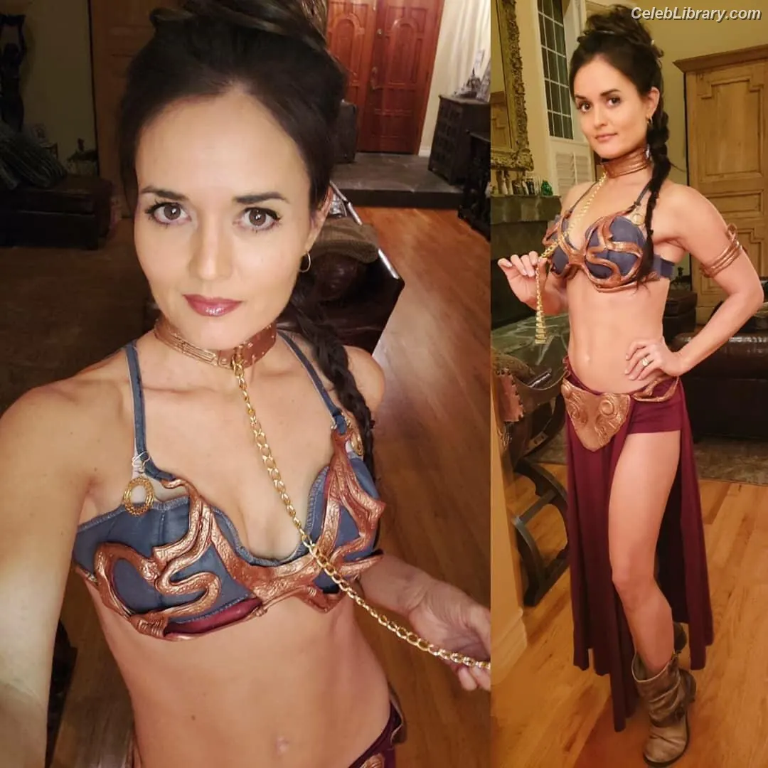 Danica McKellar photo 5 of 24