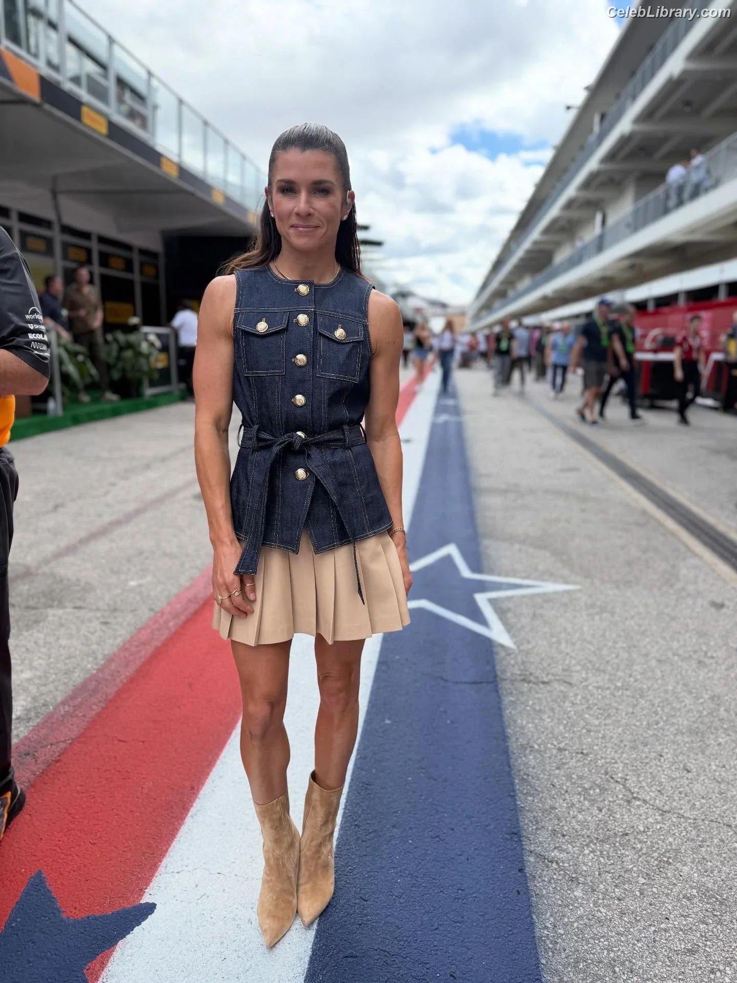 Danica Patrick photo 22 of 377