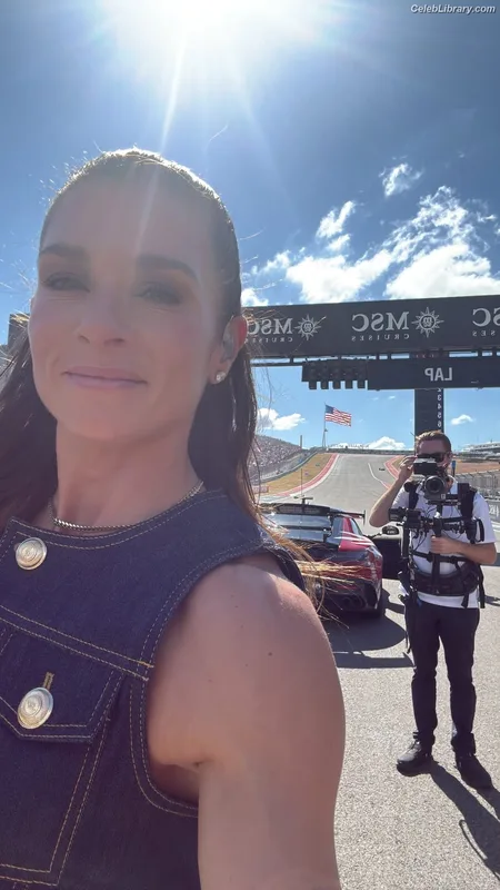 Danica Patrick photo 17 of 378