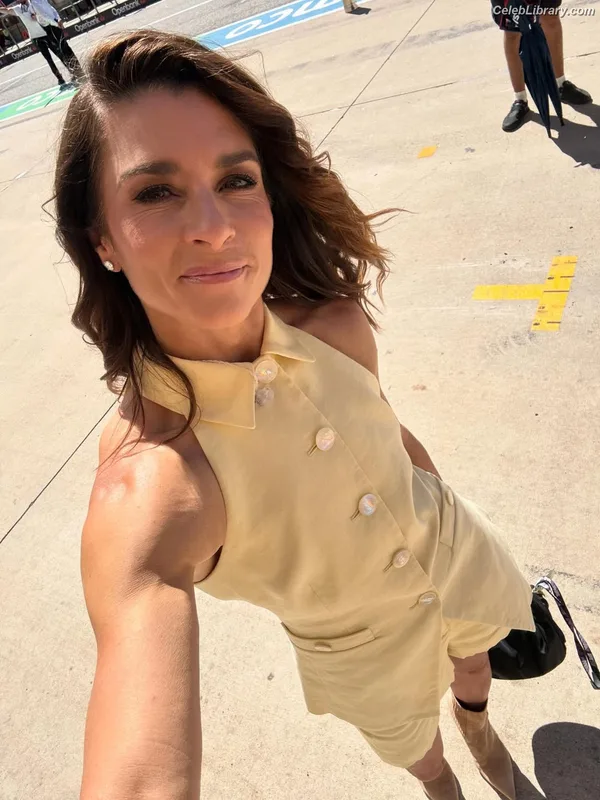 Danica Patrick photo 7 of 378