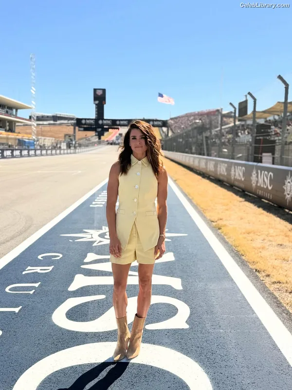 Danica Patrick photo 10 of 378