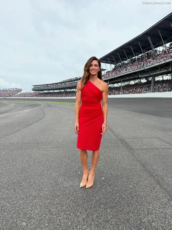 Danica Patrick photo 2 of 378