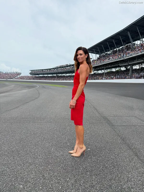 Danica Patrick photo 5 of 378