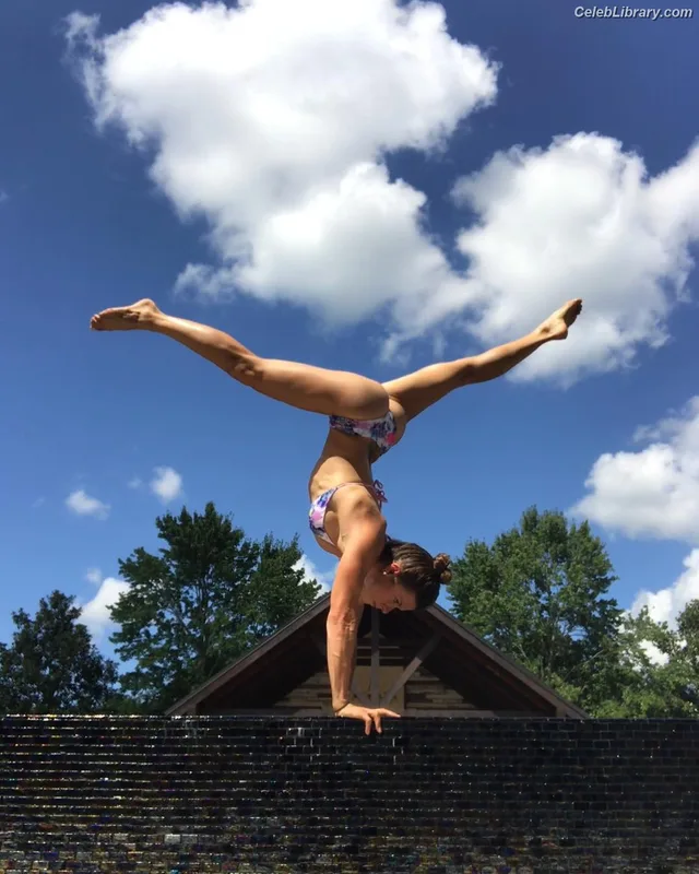 Danica Patrick photo 9 of 378