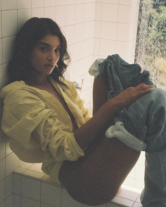Daniela Lopez Osorio photo 19 of 124