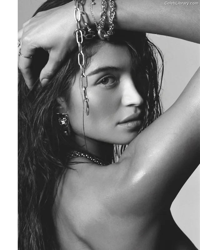 Daniela Lopez Osorio photo 4 of 124
