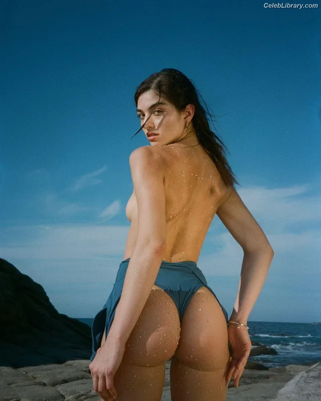Daniela Lopez Osorio photo 3 of 124