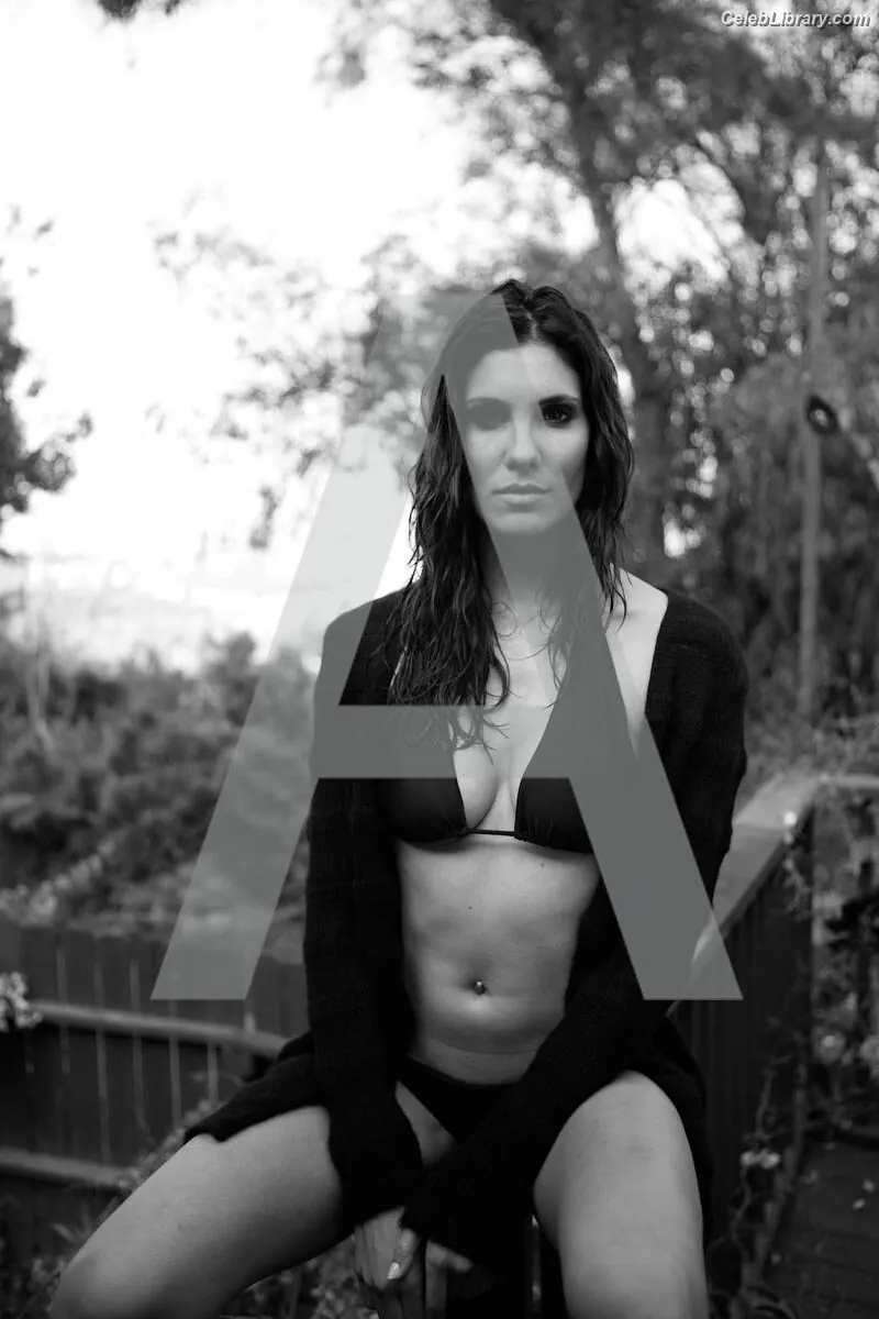 Daniela Ruah photo 8 of 108