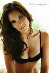 Daniela Ruah photo 2 of 110