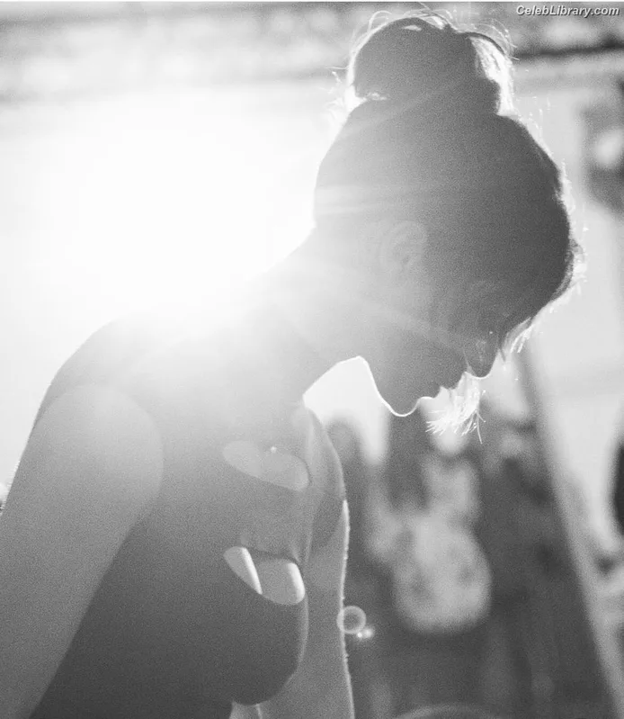 Daniela Ruah photo 3 of 110