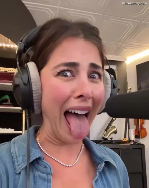 Daniella Monet photo 24 of 55