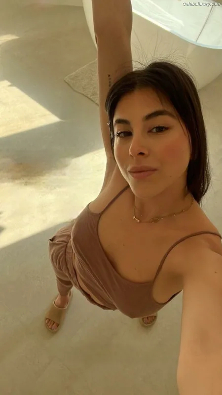 Daniella Monet photo 5 of 55
