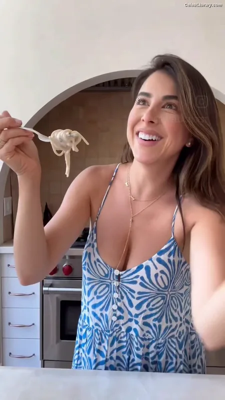 Daniella Monet photo 10 of 55