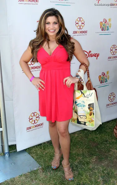 Danielle Fishel photo 16 of 79