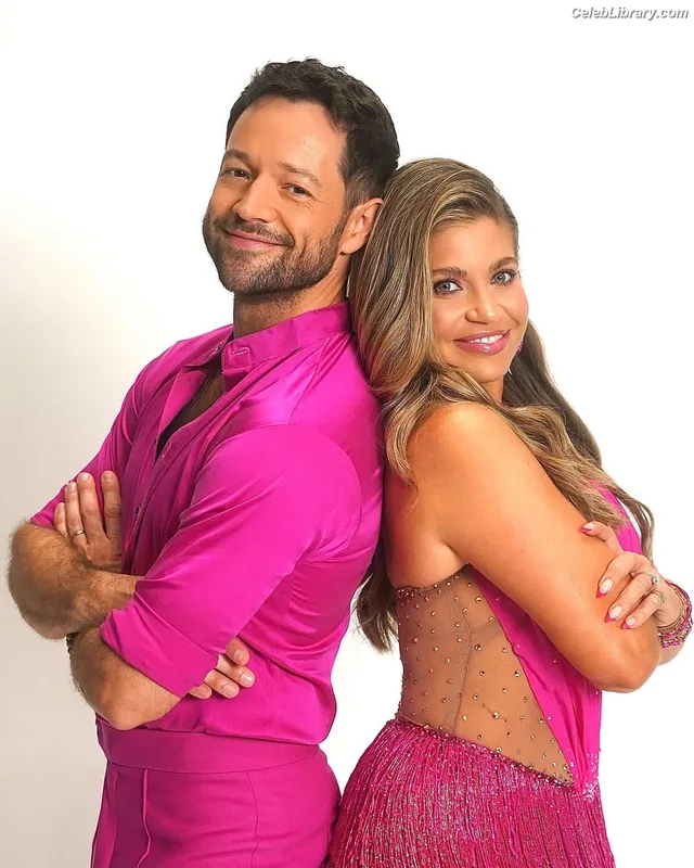 Danielle Fishel photo 21 of 79