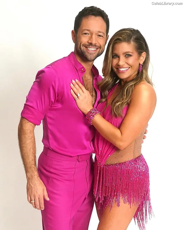 Danielle Fishel photo 23 of 79