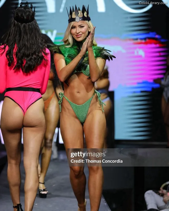 Danielle Moinet photo 19 of 747