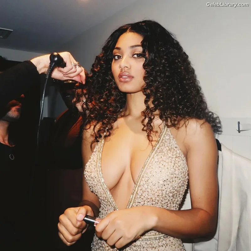 Danielle Nicole Herrington photo 7 of 12