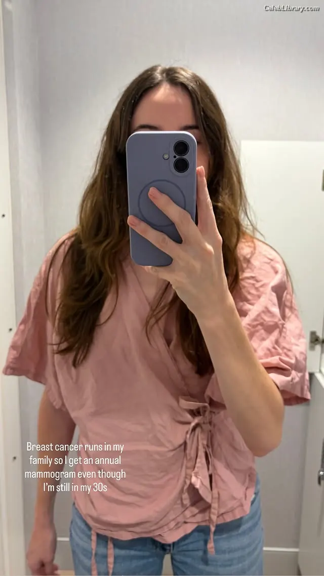 Danielle Panabaker photo 21 of 578
