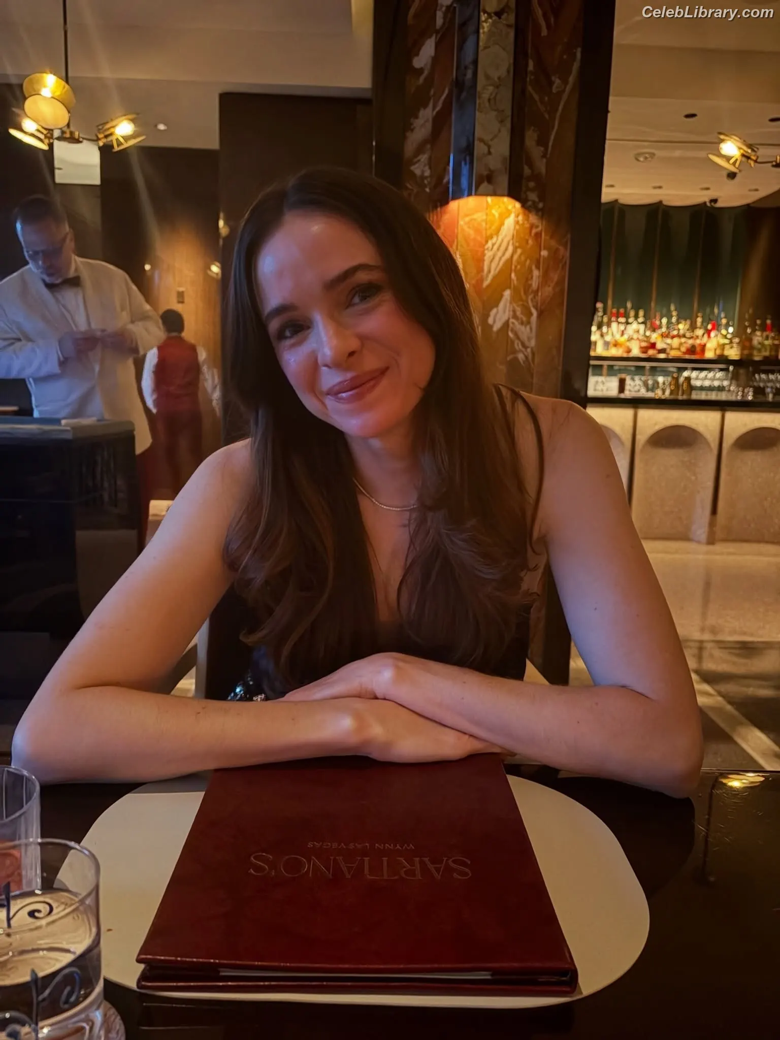 Danielle Panabaker photo 13 of 578