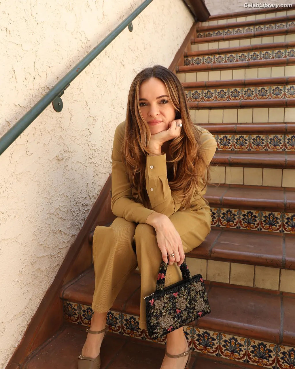Danielle Panabaker photo 3 of 578