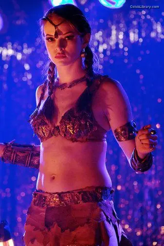 Danielle Panabaker photo 2 of 578