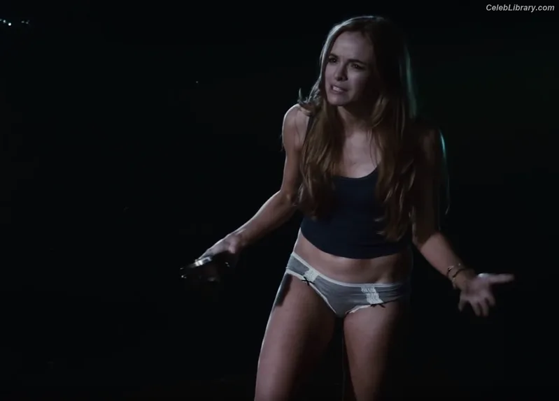 Danielle Panabaker photo 3 of 578