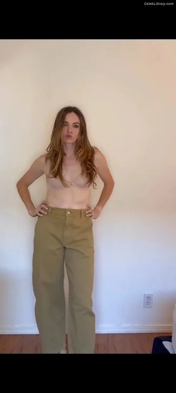 Danielle Panabaker photo 7 of 578