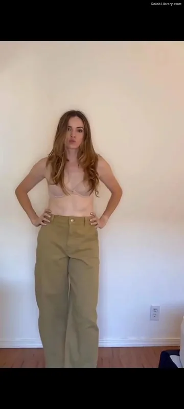 Danielle Panabaker photo 10 of 578