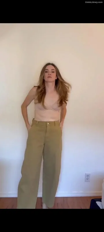 Danielle Panabaker photo 19 of 578