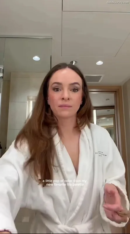 Danielle Panabaker photo 15 of 578