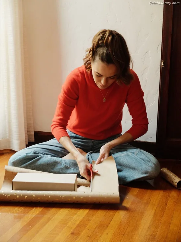 Danielle Panabaker photo 13 of 578