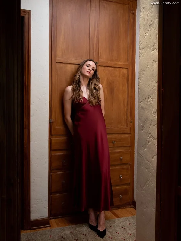 Danielle Panabaker photo 20 of 578
