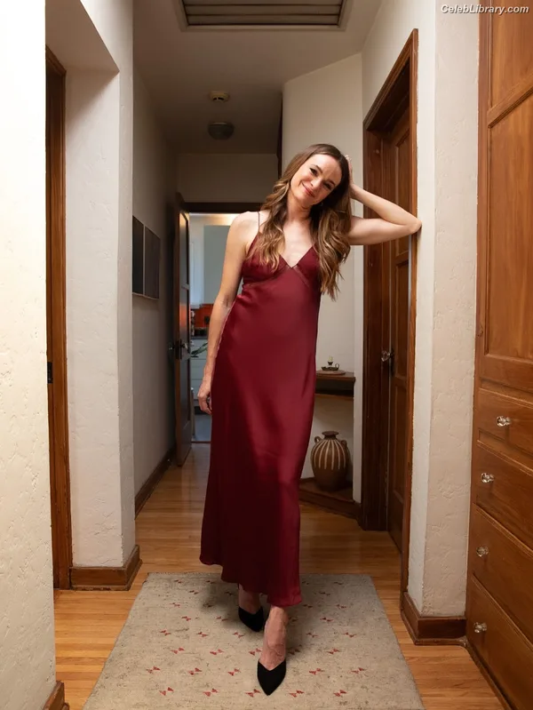 Danielle Panabaker photo 21 of 578