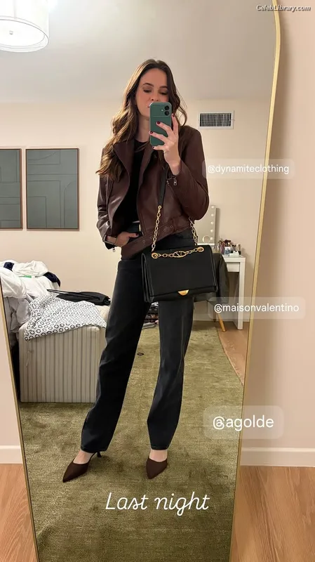 Danielle Panabaker photo 1 of 578