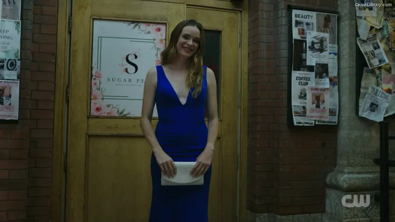 Danielle Panabaker photo 24 of 578