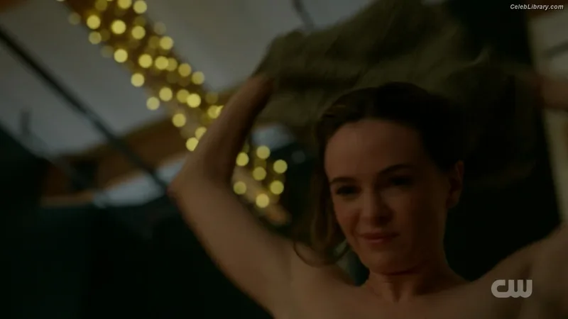 Danielle Panabaker photo 1 of 578