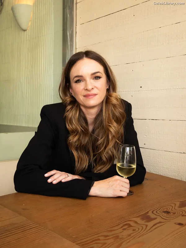 Danielle Panabaker photo 21 of 578