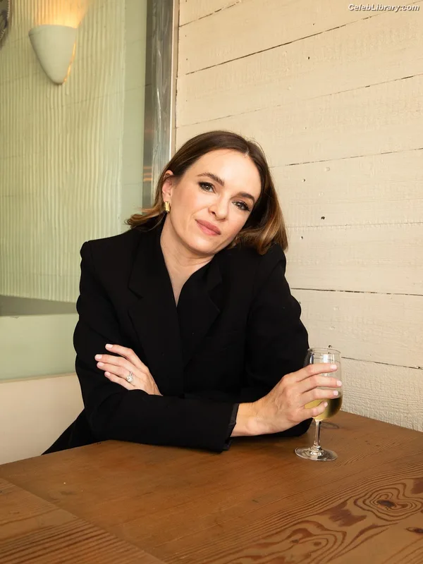 Danielle Panabaker photo 24 of 578