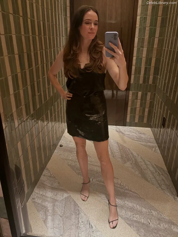 Danielle Panabaker photo 15 of 578
