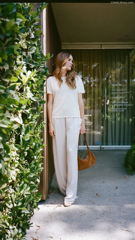Danielle Panabaker photo 4 of 578