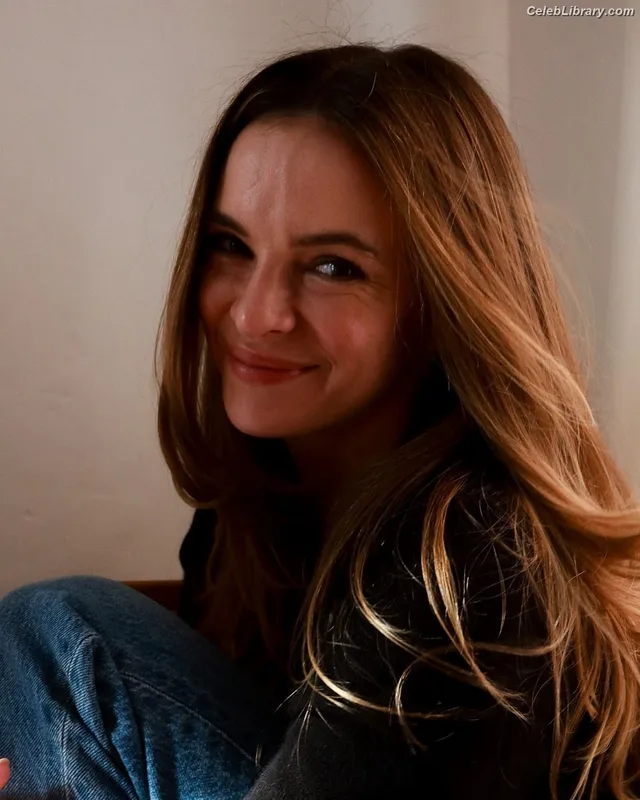 Danielle Panabaker photo 22 of 578