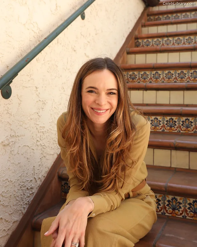 Danielle Panabaker photo 24 of 578