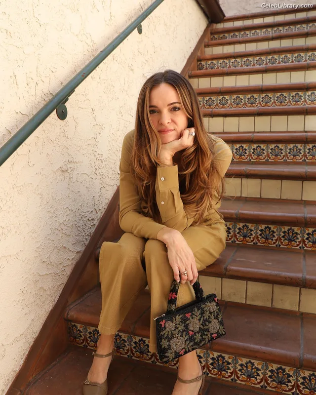 Danielle Panabaker photo 2 of 578
