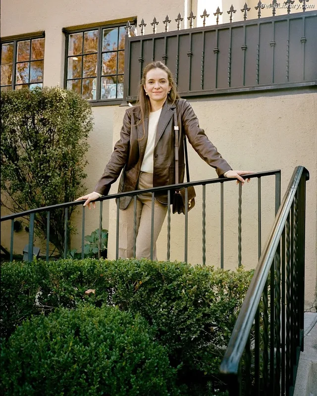 Danielle Panabaker photo 14 of 578
