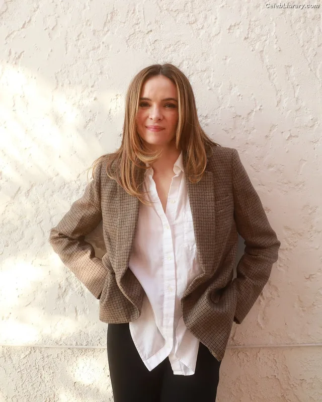 Danielle Panabaker photo 23 of 578