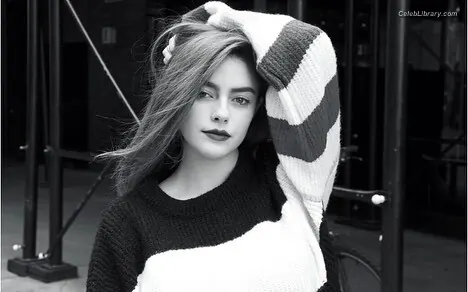 Danielle Rose Russell photo 16 of 51