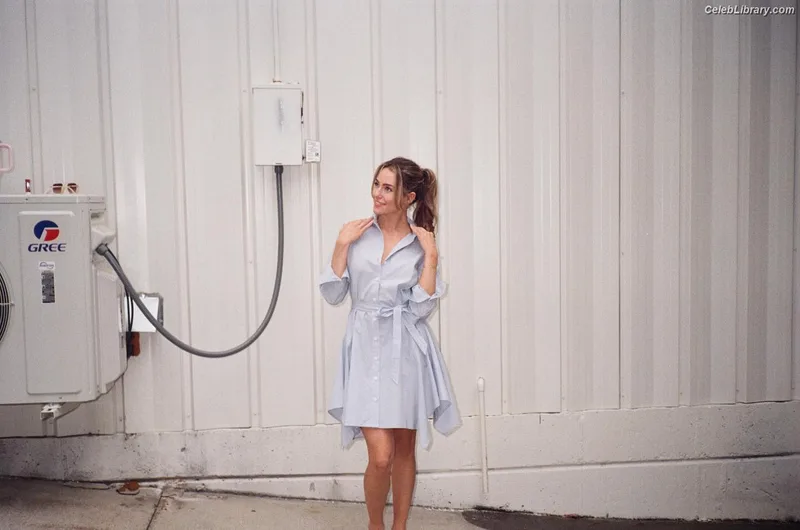 Danielle Rose Russell photo 5 of 52